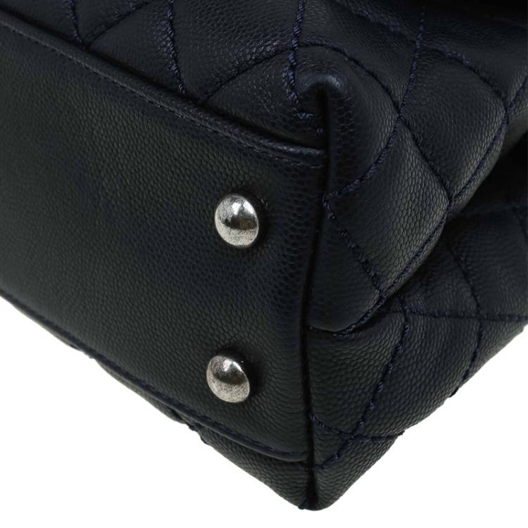 مملوكة مسبقًا Chanel Navy Blue Quilted Caviar Leather Small Lizard Handle Coco Flap Bag