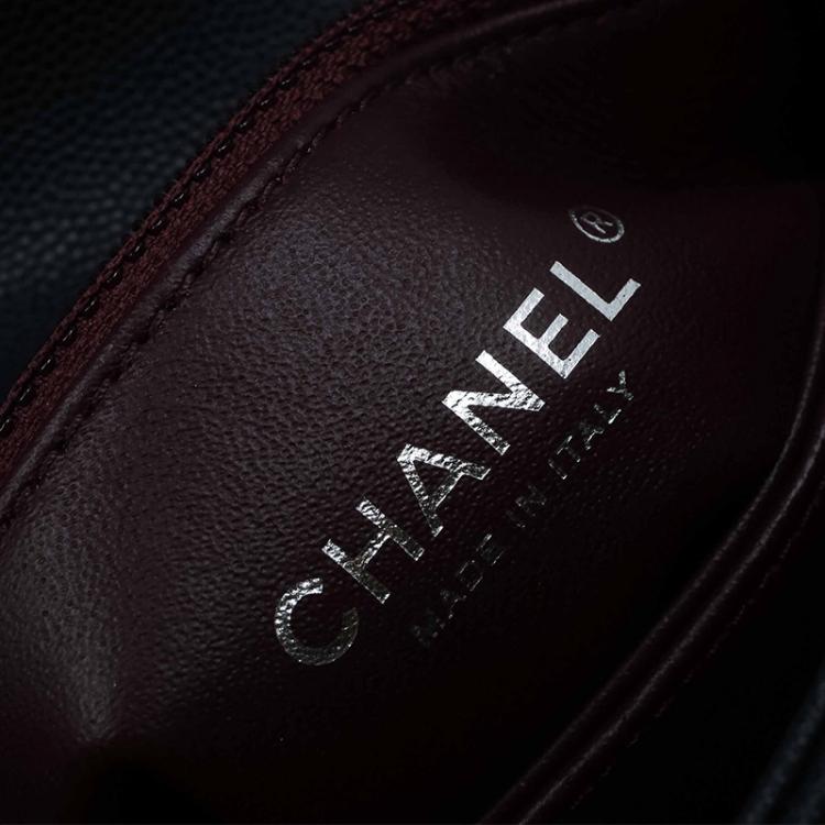 مملوكة مسبقًا Chanel Navy Blue Quilted Caviar Leather Small Lizard Handle Coco Flap Bag