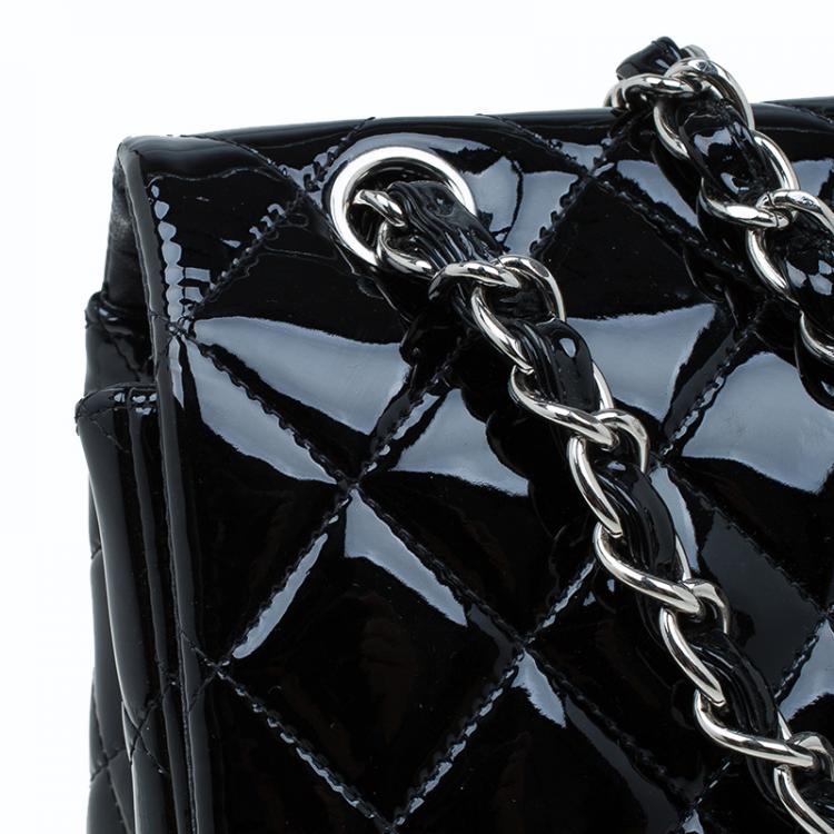Pre Owned Chanel Black Quilted Patent Leather Maxi Classic Single Flap Bag