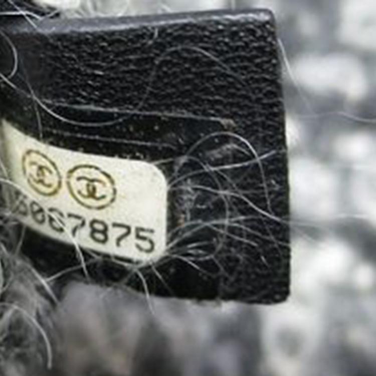 Pre Owned Chanel Grey Quilted Leather/Tweed Shopper Tote