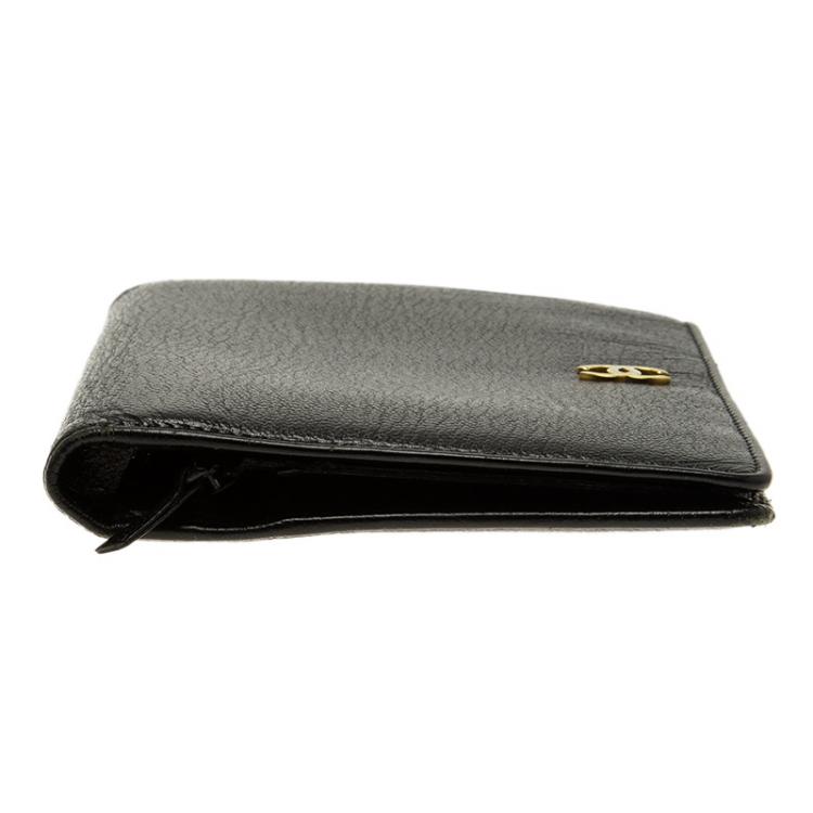 مملوكة مسبقًا Chanel Black Leather CC Bi-Fold L-Yen Wallet
