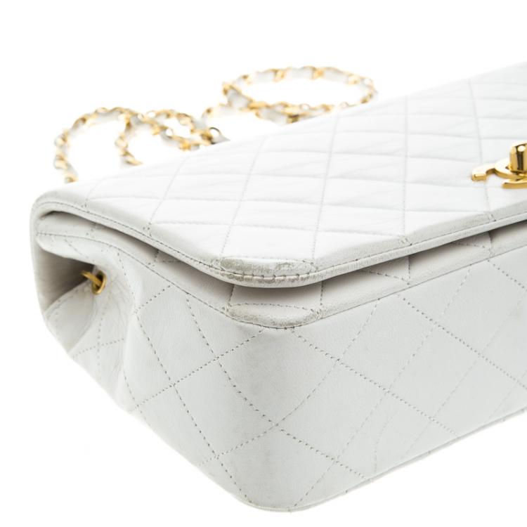 Pre Owned Chanel White Quilted Leather Vintage Full Flap Bag