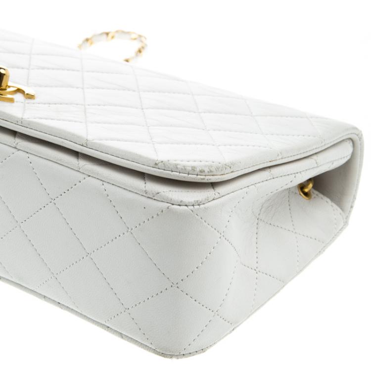 Pre Owned Chanel White Quilted Leather Vintage Full Flap Bag