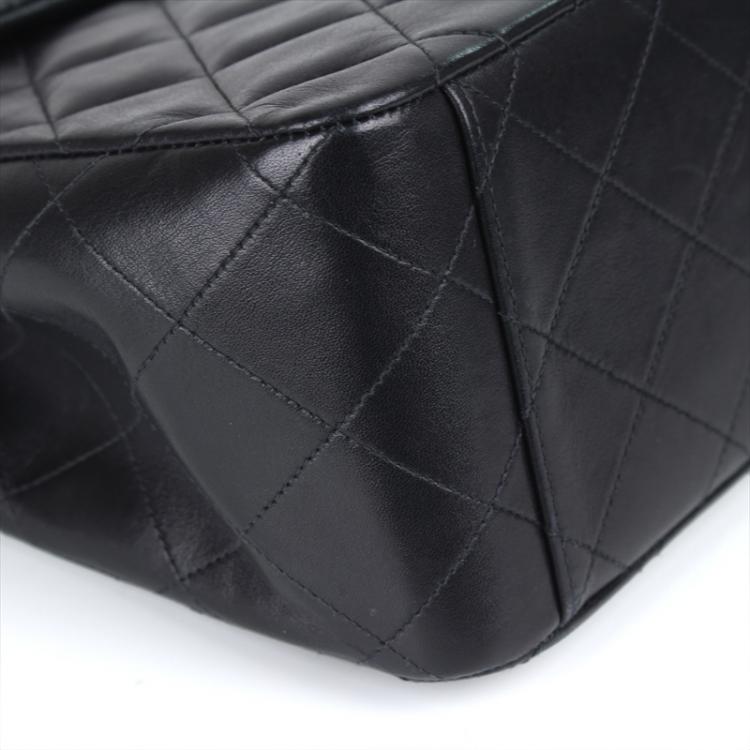 Pre Owned Chanel Black Quilted Lambskin Maxi Jumbo Vintage Classic Flap Bag
