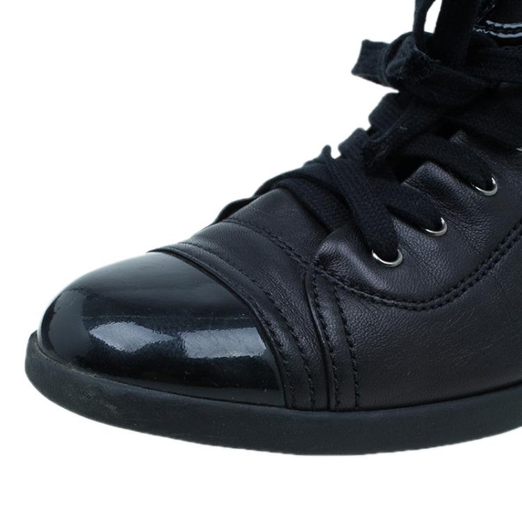 Pre Owned Chanel Black Patent Leather CC Sneakers Size 37.5