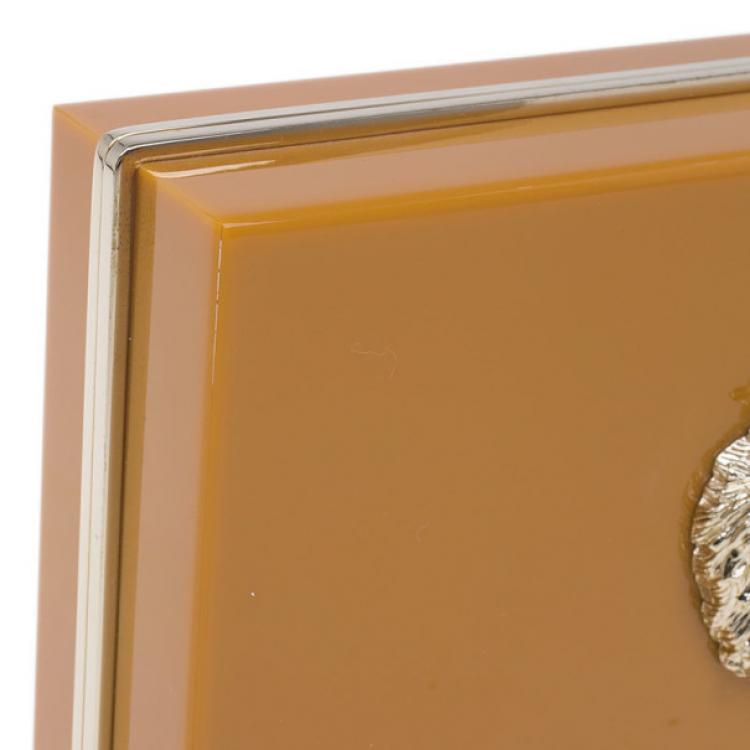 مملوكة مسبقًا Charlotte Olympia Beige Zodiac Pandora Leo Clutch