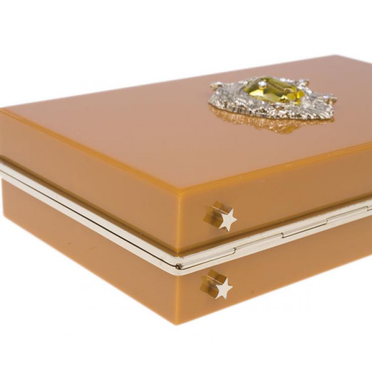 مملوكة مسبقًا Charlotte Olympia Beige Zodiac Pandora Leo Clutch