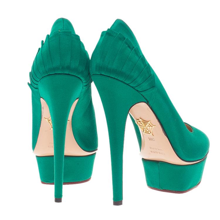 Pre Owned Charlotte Olympia Green Paloma Fan-Pleat Satin Pumps Size 38.5 