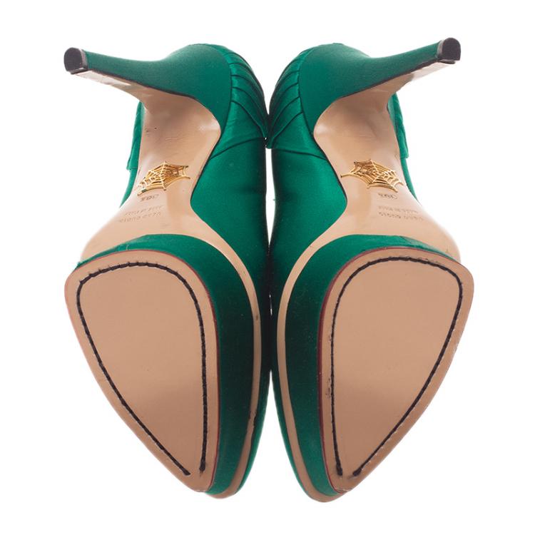 Pre Owned Charlotte Olympia Green Paloma Fan-Pleat Satin Pumps Size 38.5 