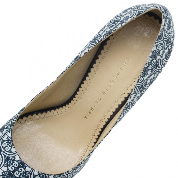 Pre Owned Charlotte Olympia Navy Blue Filigree Printed Crepe Satin Debonaire Pumps Size 39.5