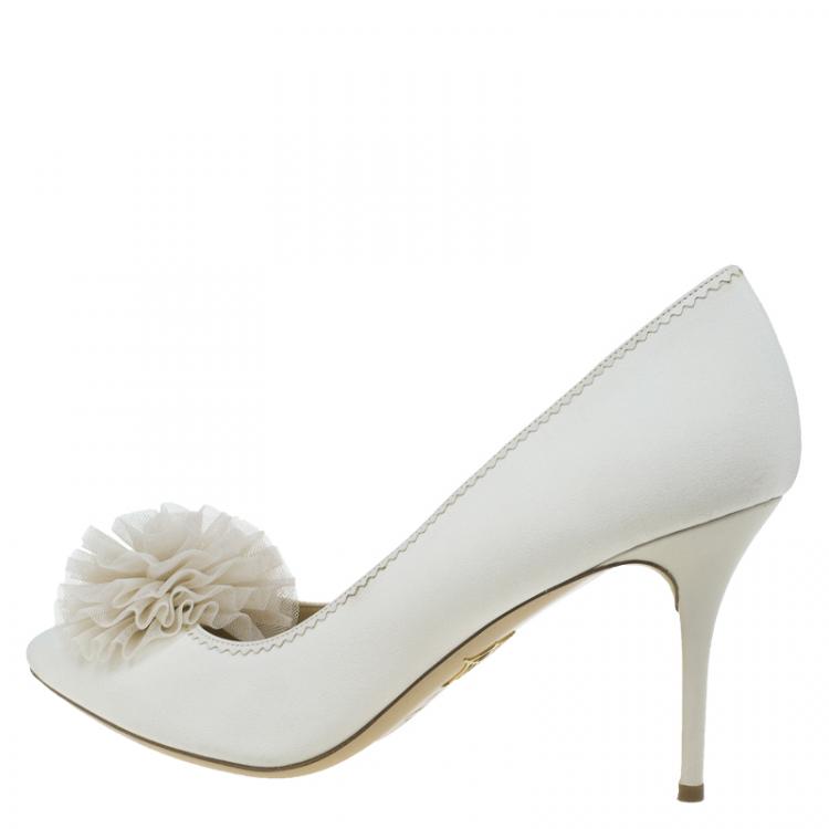 Pre Owned Charlotte Olympia Cream Satin and Tulle Desiree Pom Pom Pumps Size 41