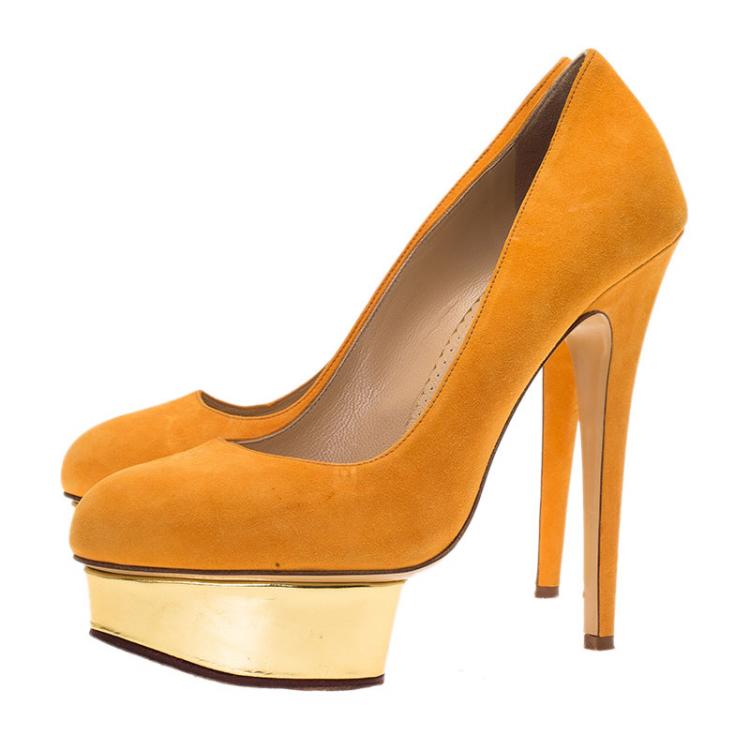 مملوكة مسبقًا Charlotte Olympia Mustard Yellow Suede Dolly Floral Embellished Platform Pumps Size 39