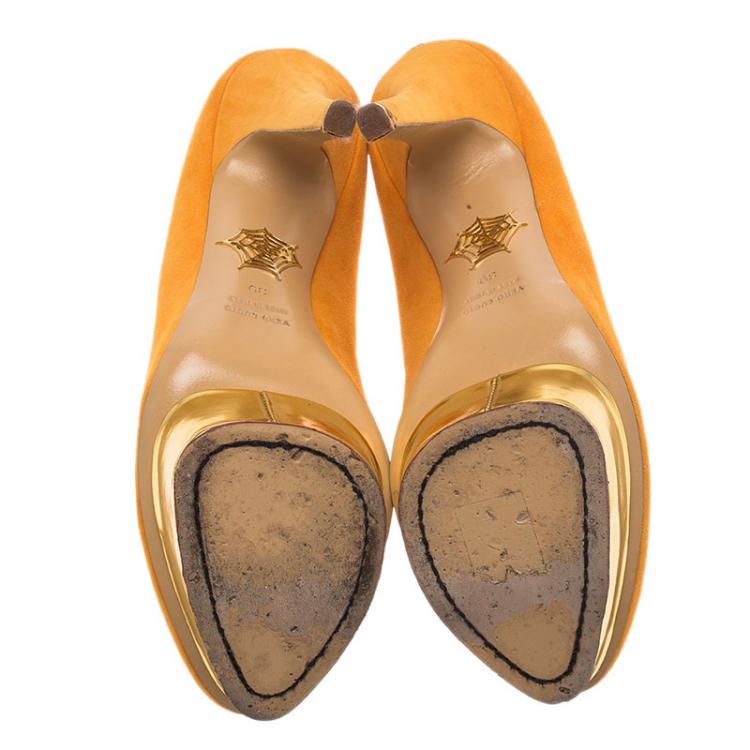 مملوكة مسبقًا Charlotte Olympia Mustard Yellow Suede Dolly Floral Embellished Platform Pumps Size 39