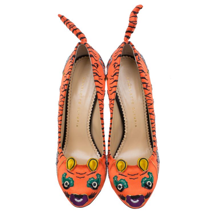 Pre Owned Charlotte Olympia Orange Embellished Satin Tiger Tiger Pumps Size 39.5