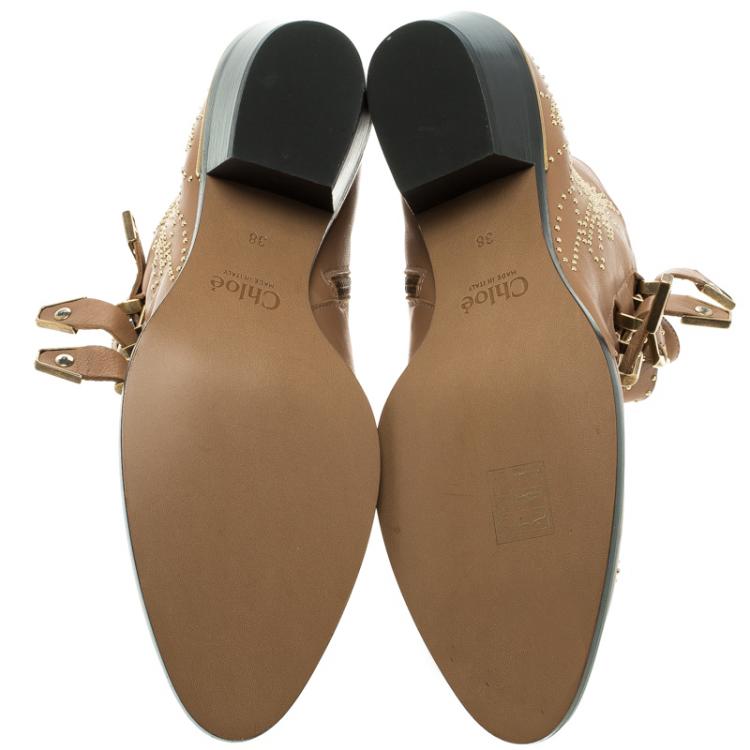 مملوكة مسبقًا Chloe Beige Studded Leather Suzanna Ankle Boots Size 38