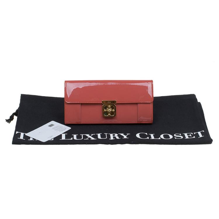 Pre Owned Chloe Coral Patent Leather Elsie Continental Wallet