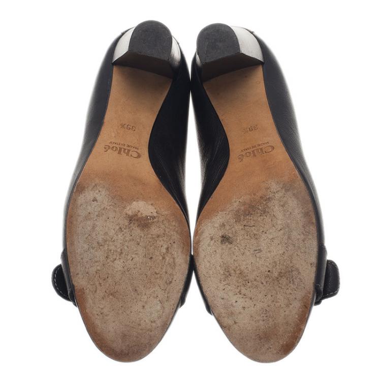 Pre Owned Chloe Black Leather Gold Buckle Pumps Size 39.5