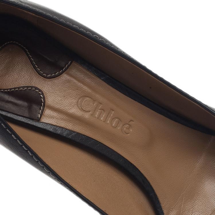 Pre Owned Chloe Black Leather Gold Buckle Pumps Size 39.5