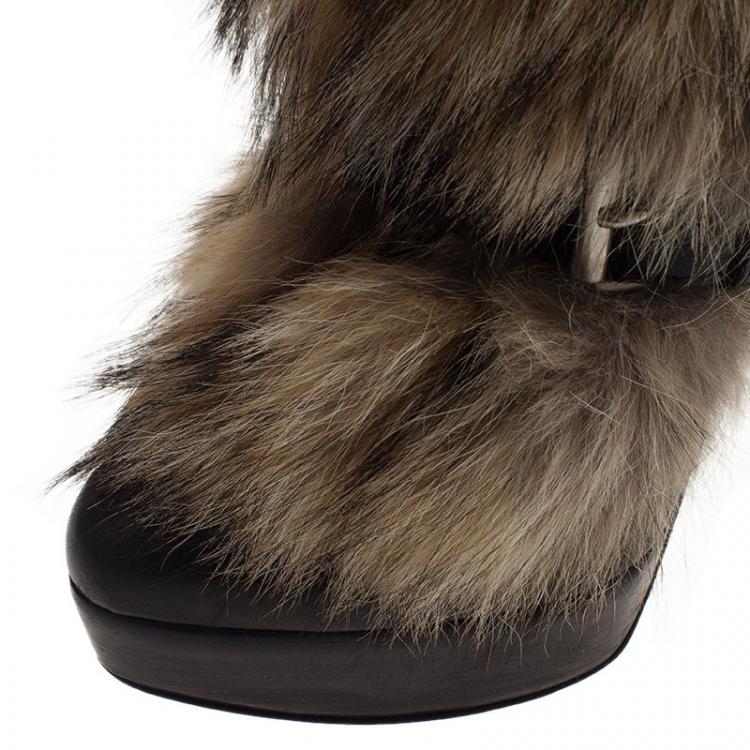Pre Owned Christian Louboutin Black Leather Toundra Coyote Fur Trimmed Ankle Boots Size 40.5