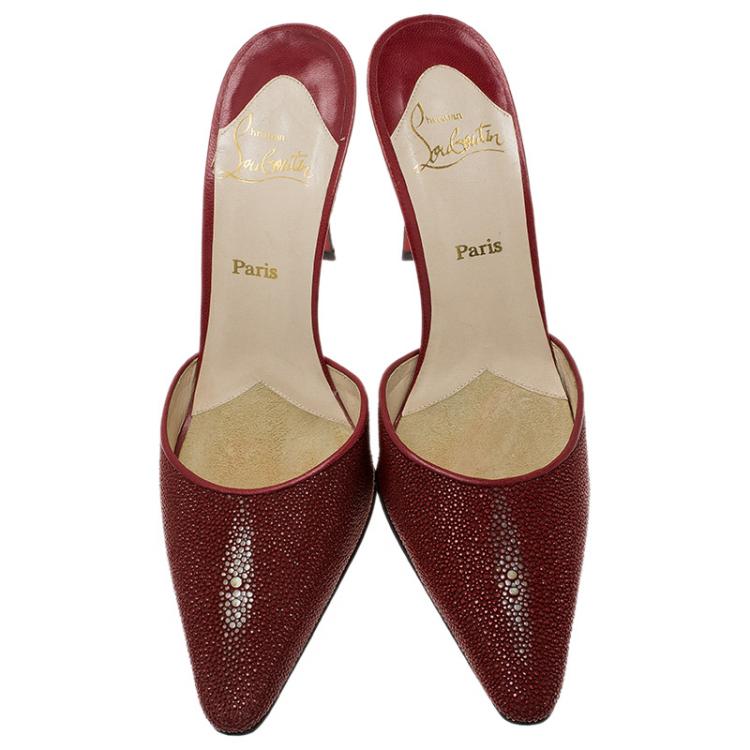 مملوكة مسبقًا Christian Louboutin Red Sting Ray Mules Size 38