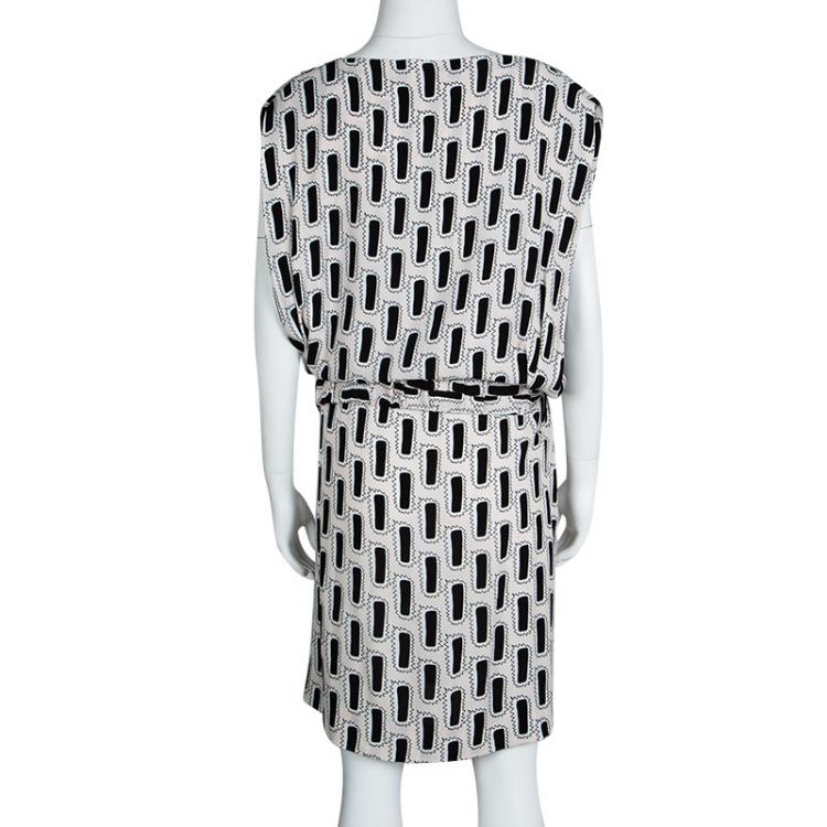 Pre Owned Diane Von Furstenberg Monochrome Printed Crepe Gagon Dress L