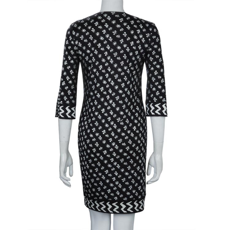 Pre Owned Diane Von Furstenberg Black and White Knit Rose Long Dress XS