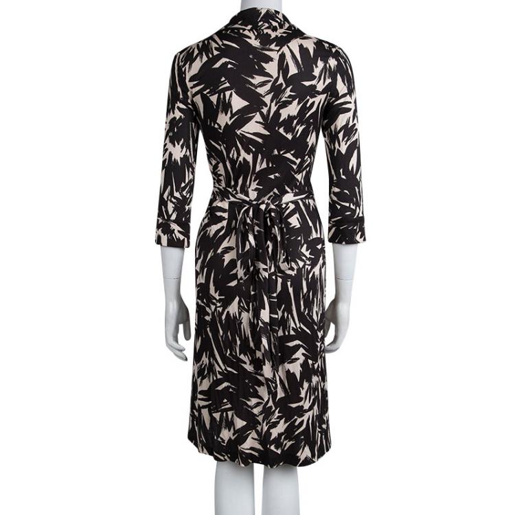 Pre Owned Diane von Furstenberg Leaf Printed Silk Jersey Justin Wrap Dress S