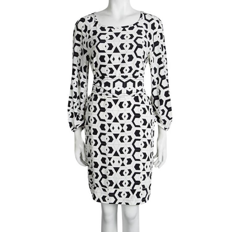 monochrome shift dress