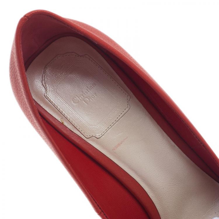 Pre Owned Dior Red Leather Metal Plate Block Heel Pumps Size 38
