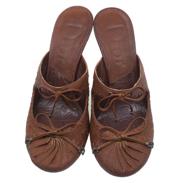 Pre Owned Dior Brown Leather Cutout Bow Detail Mules Size 36
