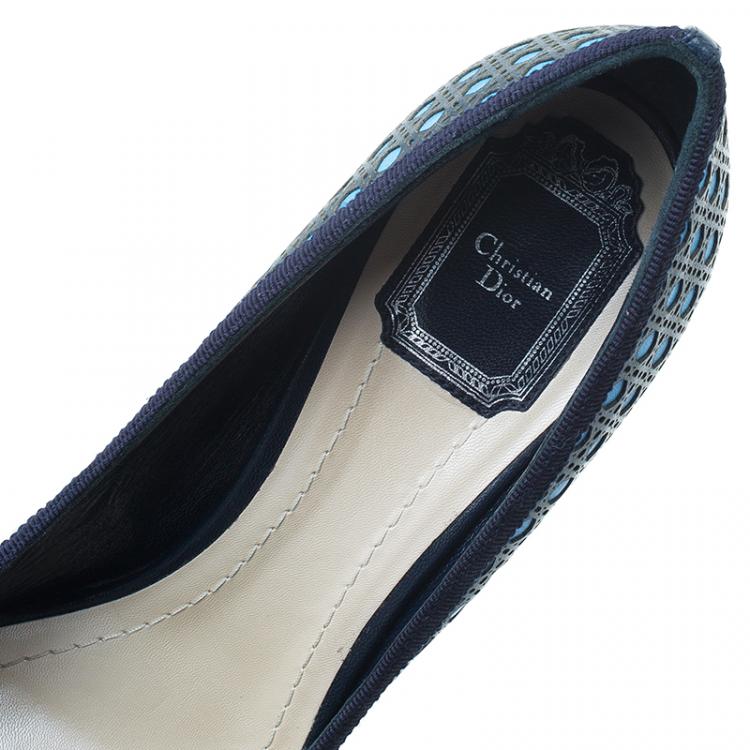 Pre Owned Dior Black and Blue Leather Contrast Cannage Peep Toe Platform Pumps Size 40