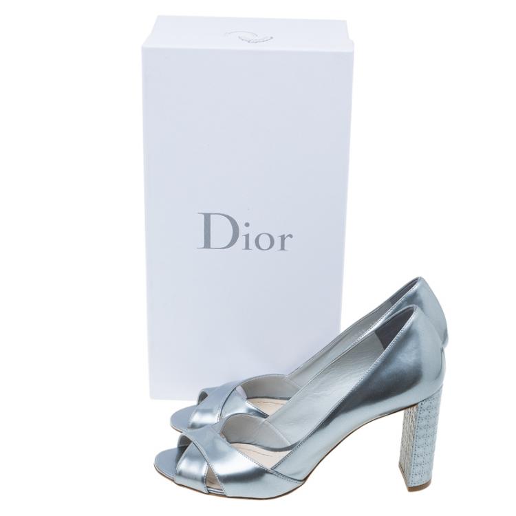 Pre Owned Dior Silver Metallic Leather Cannage Heel Criss Cross Pumps Size 39