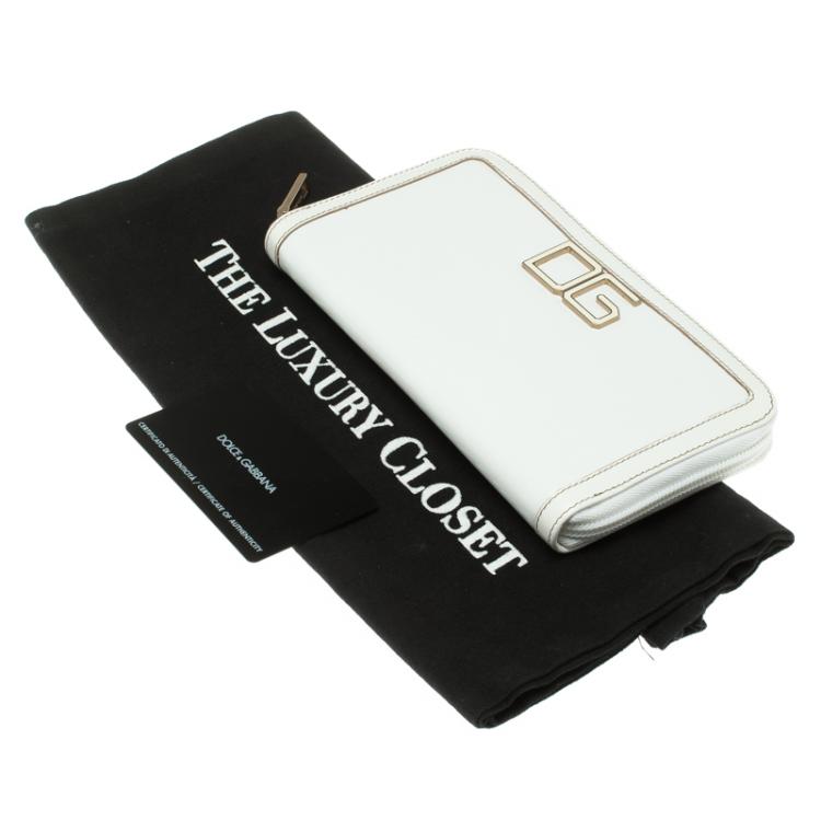 Pre Owned Dolce and Gabbana White Leather Zip Around Long DG Wallet