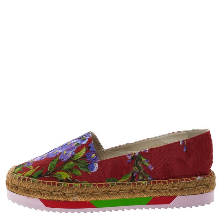 Pre Owned Dolce and Gabbana Red Floral Printed Fabric Platform Espadrille Flats Size 39