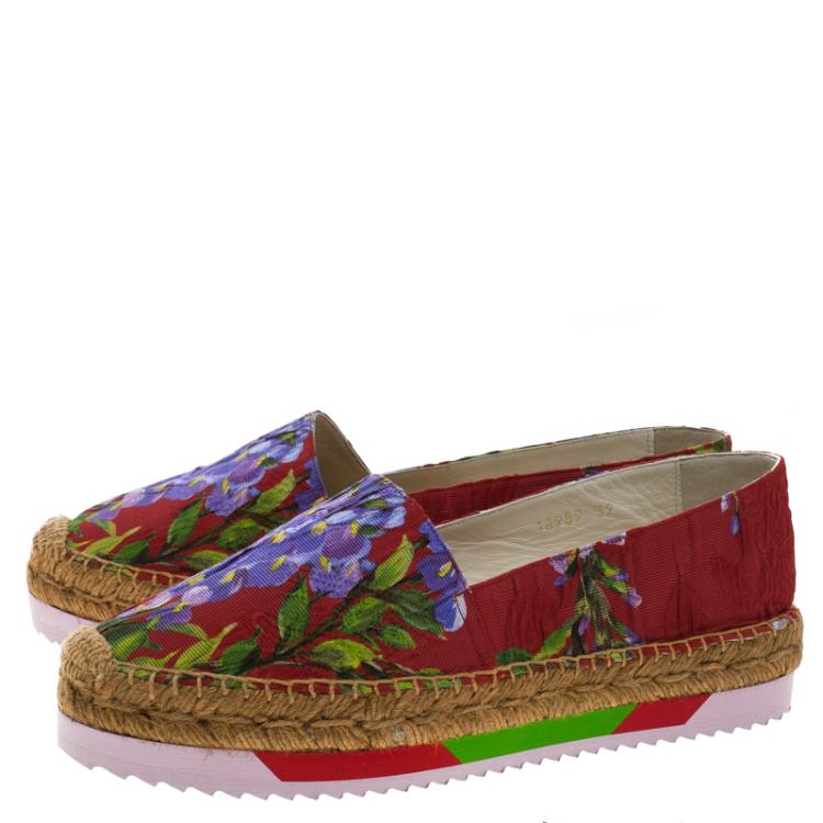 Pre Owned Dolce and Gabbana Red Floral Printed Fabric Platform Espadrille Flats Size 39