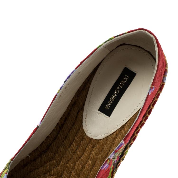 Pre Owned Dolce and Gabbana Red Floral Printed Fabric Platform Espadrille Flats Size 39