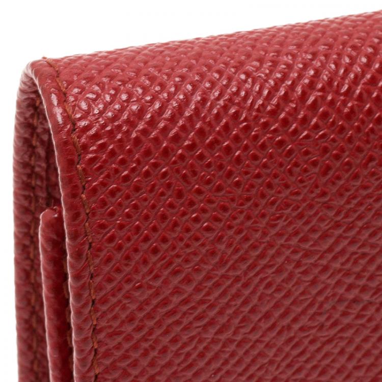 مملوكة مسبقًا Dolce and Gabbana Red Leather Dauphine Flap Compact Wallet