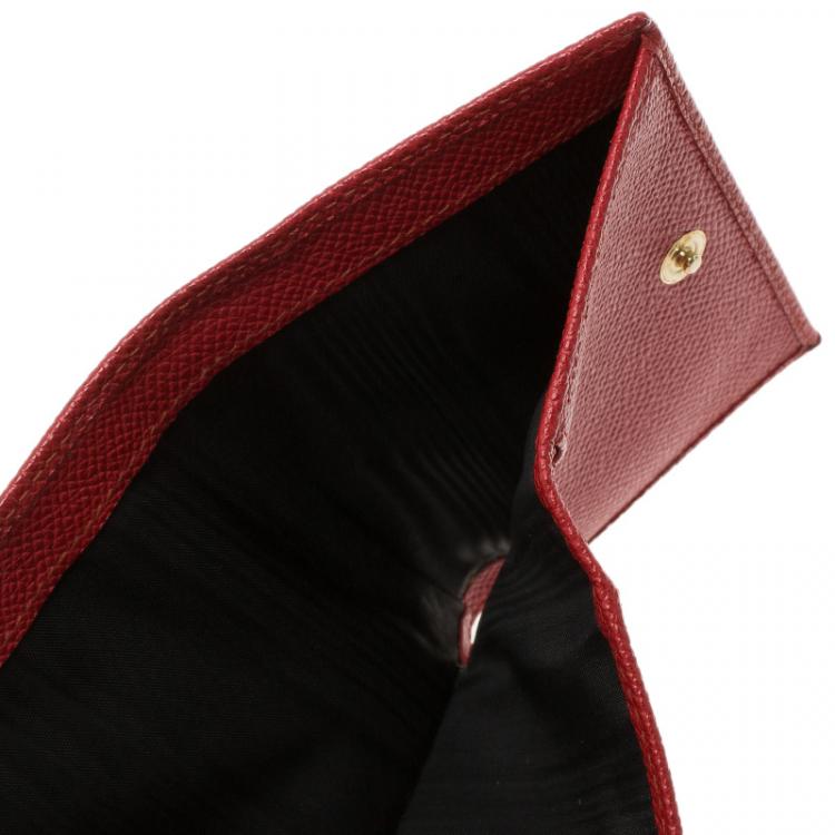 مملوكة مسبقًا Dolce and Gabbana Red Leather Dauphine Flap Compact Wallet