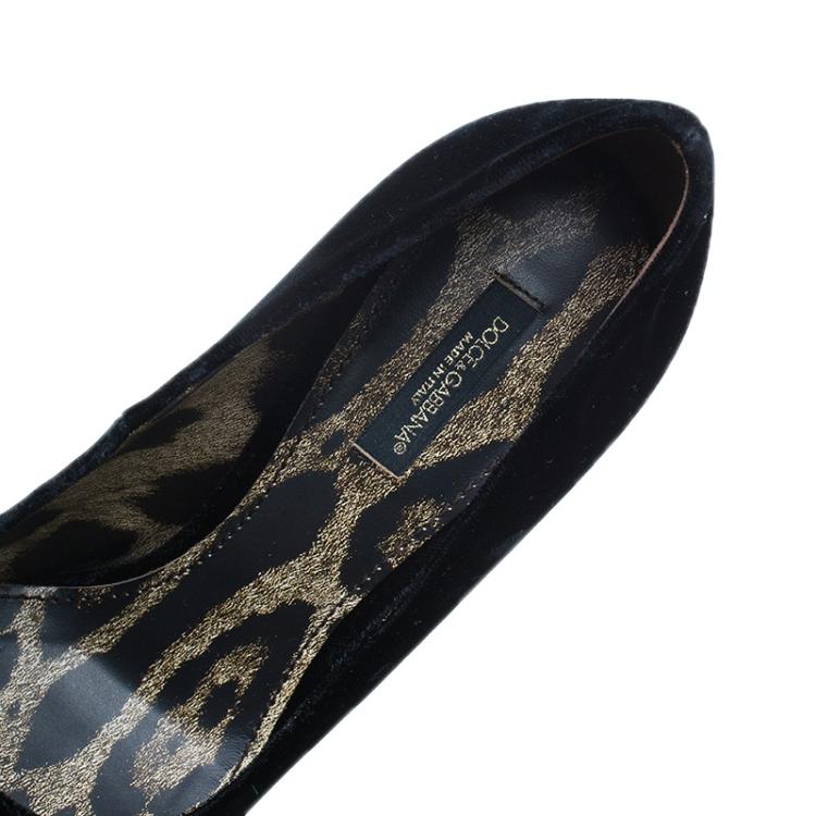 Pre Owned Dolce and Gabbana Black Velvet Platform Pumps Size 37
