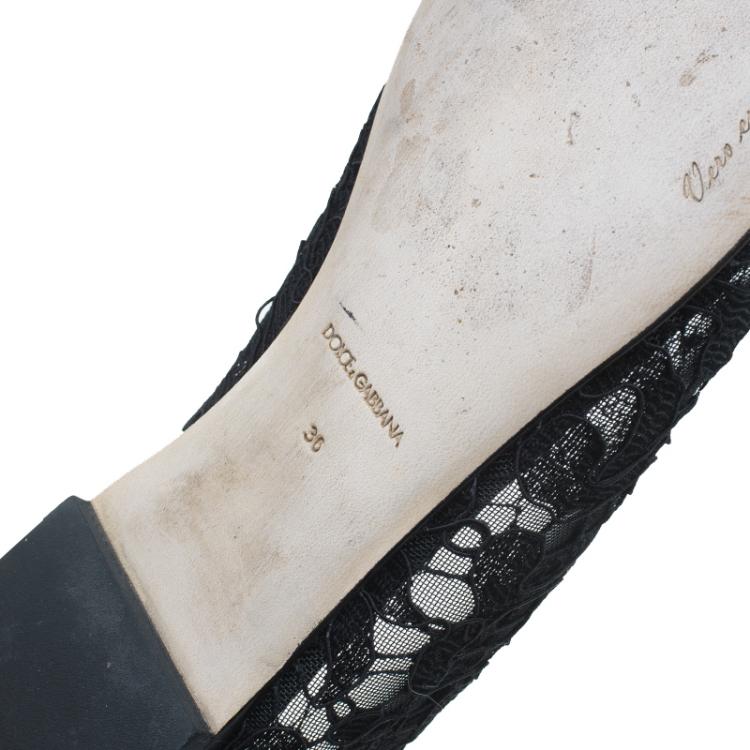 Pre Owned Dolce and Gabbana Belluci Crystal Embellished Lace Pointed Toe Flats Size 36