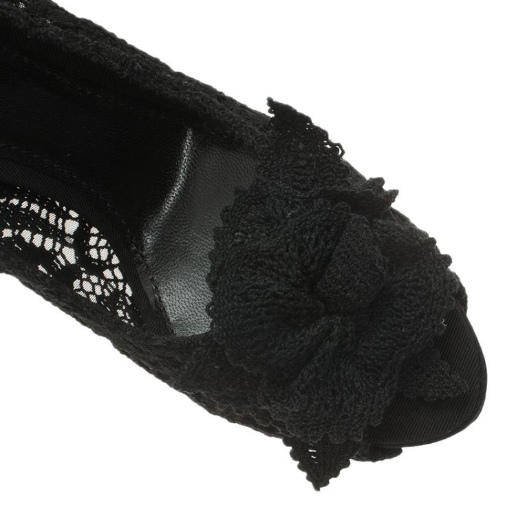 Pre Owned Dolce and Gabbana Black Rose Detail Lace Peep Toe Pumps Size 37.5