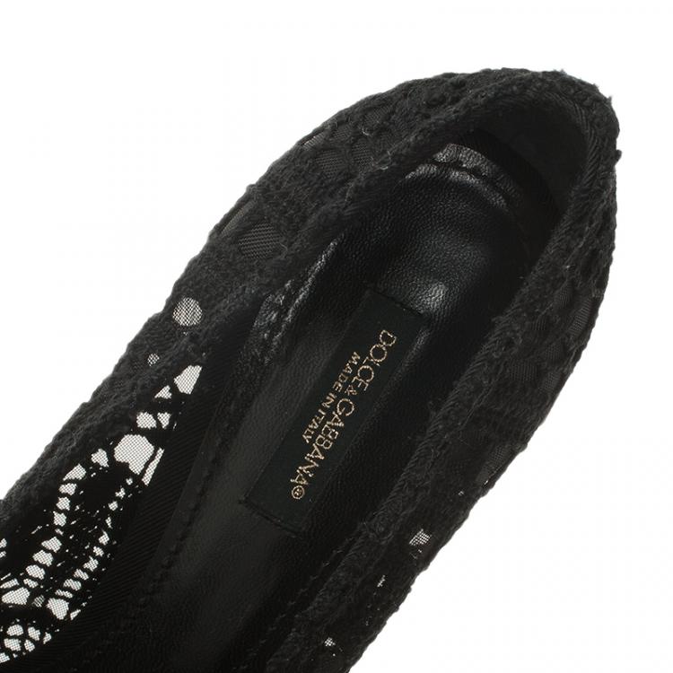 Pre Owned Dolce and Gabbana Black Rose Detail Lace Peep Toe Pumps Size 37.5