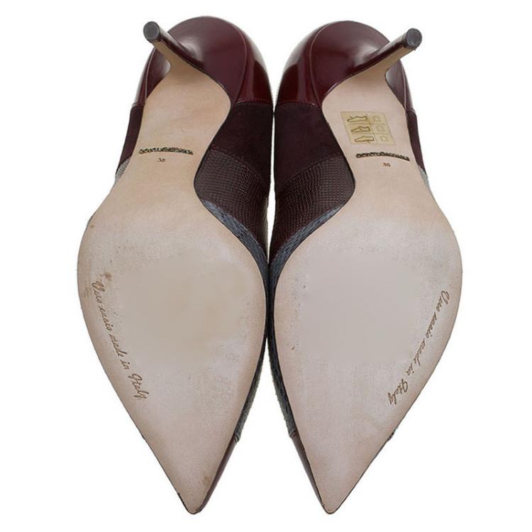 Pre Owned Dolce and Gabbana Two Tone Python, Lizard and Suede Pointed Toe Pumps Size 38