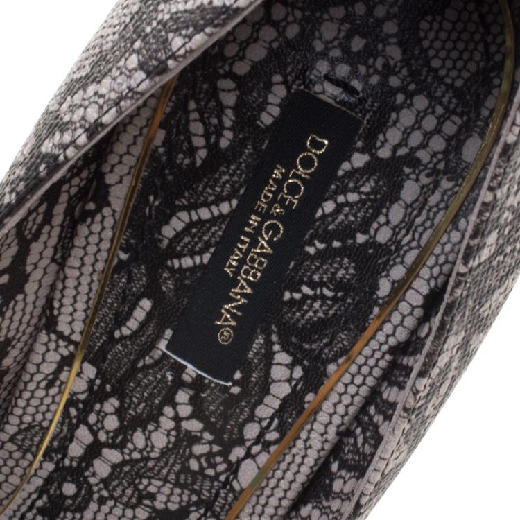 Pre Owned Dolce and Gabbana Black Chantilly Lace Printed Leather Pointed Toe Pumps Size 40