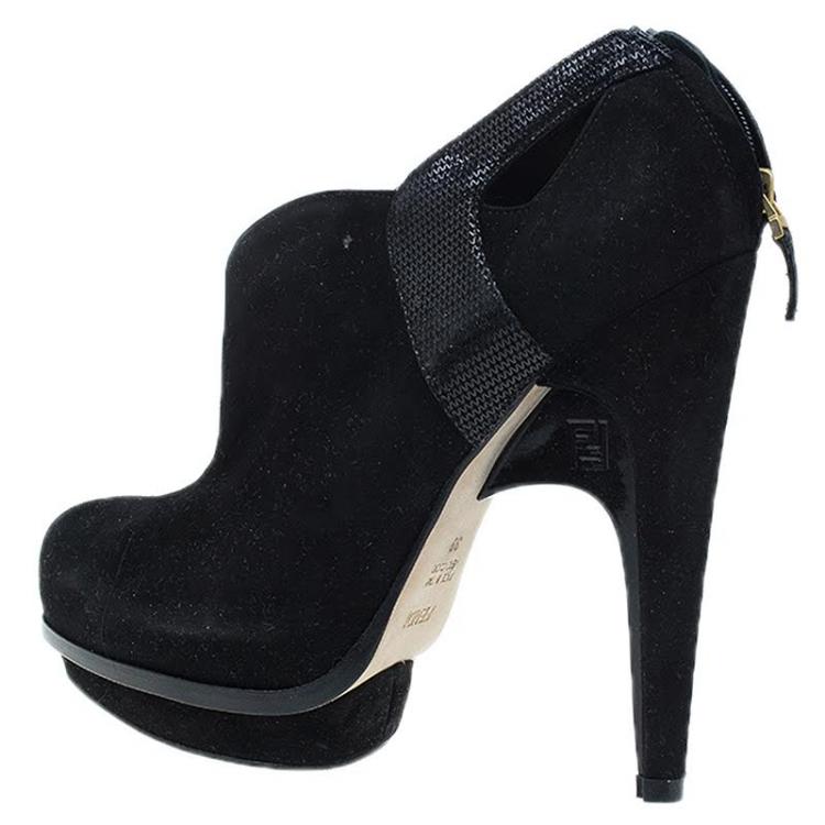 مملوكة مسبقًا Fendi Black Suede Cutout Platform Ankle Booties Size 39