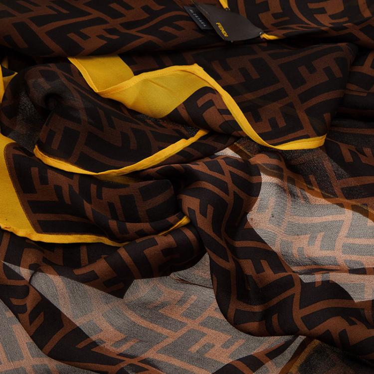 مملوكة مسبقًا Fendi Yellow Zucca Silk Scarf
