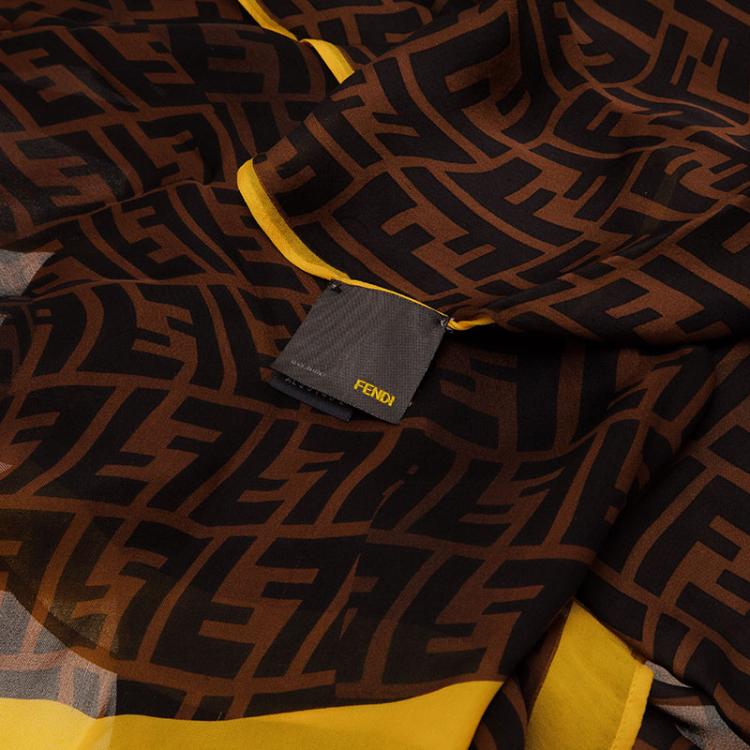 مملوكة مسبقًا Fendi Yellow Zucca Silk Scarf