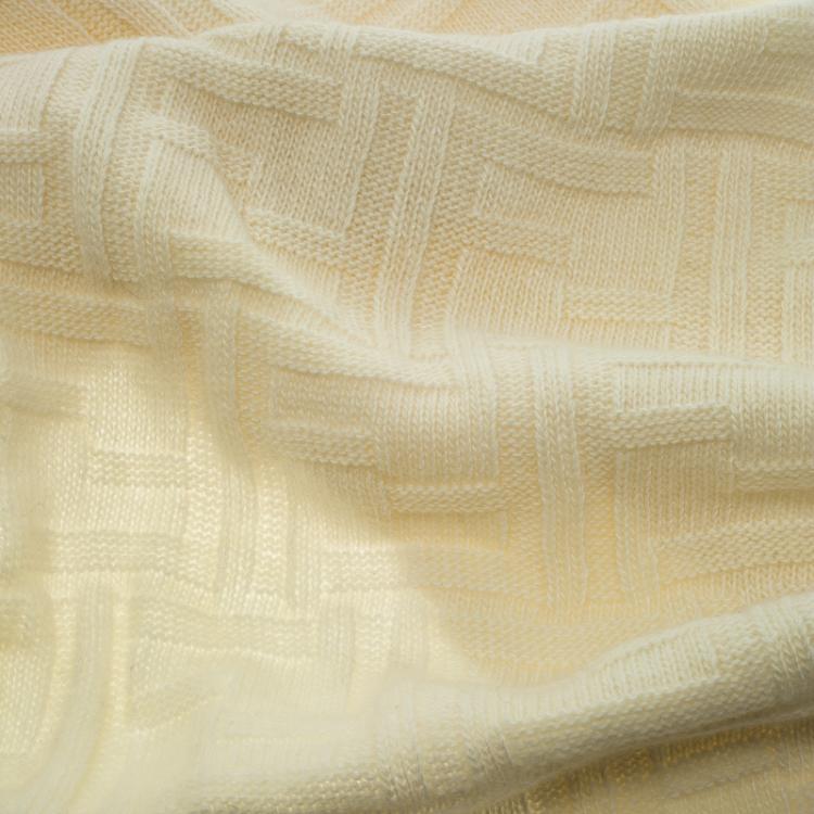 Pre Owned Fendi Cream Textured Wool and Cashmere Zucca Pattern Muffler 