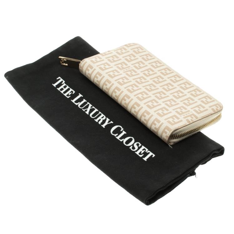 Pre Owned Fendi White/Beige Zucchino Spalmati Zip Around Wallet