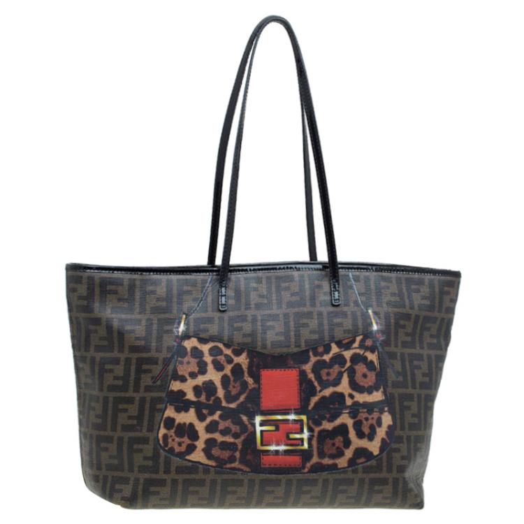 مملوكة مسبقًا Fendi Tobacco Zucca Coated Canvas Bagutte Print Roll Shopper Tote